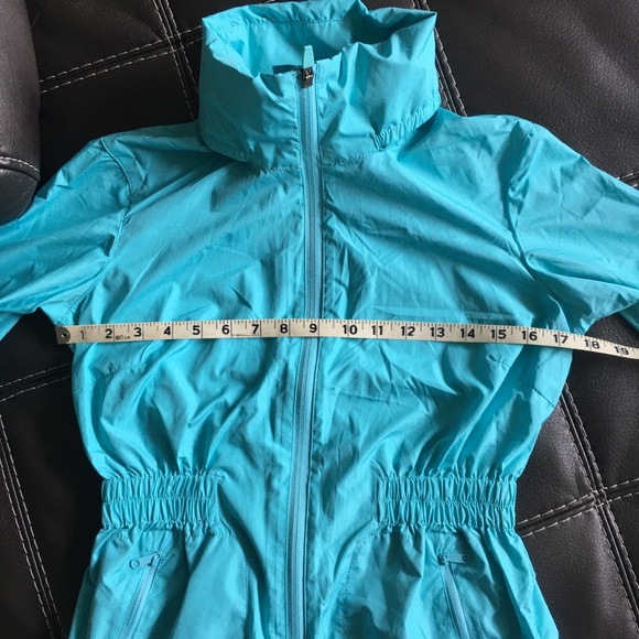 Turquoise Merrell windbreaker size XS - Picture 8 of 12